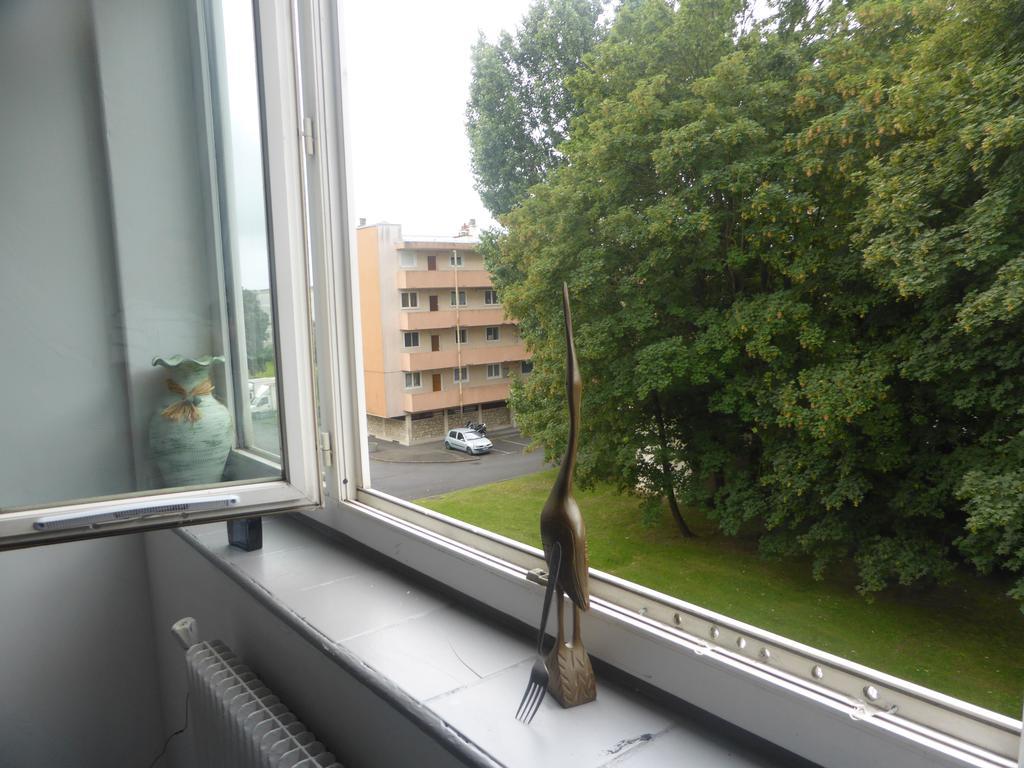 Residence V-Hugo Montfermeil Eksteriør billede